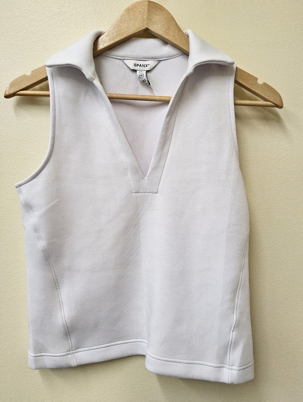 SPANX White V-Notch Collared Sleeveless Tank